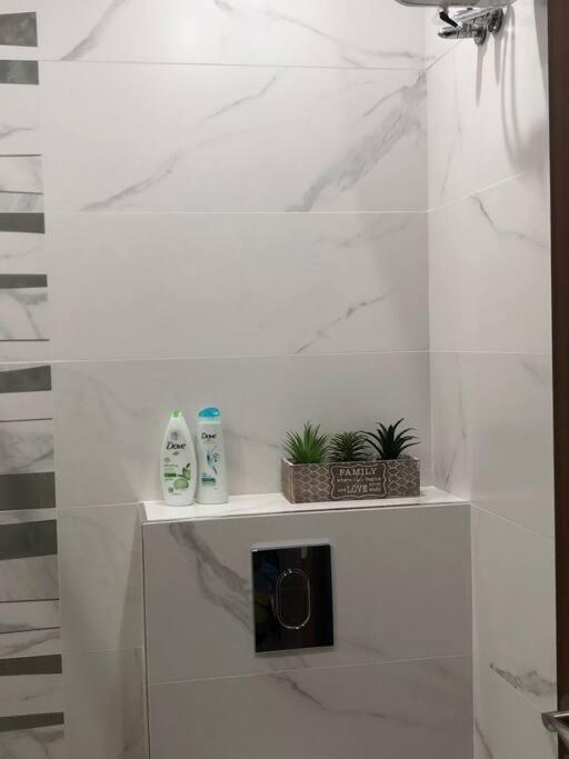 *Hot* Main Square Brand New Luxury Apartment Burgas Exterior photo